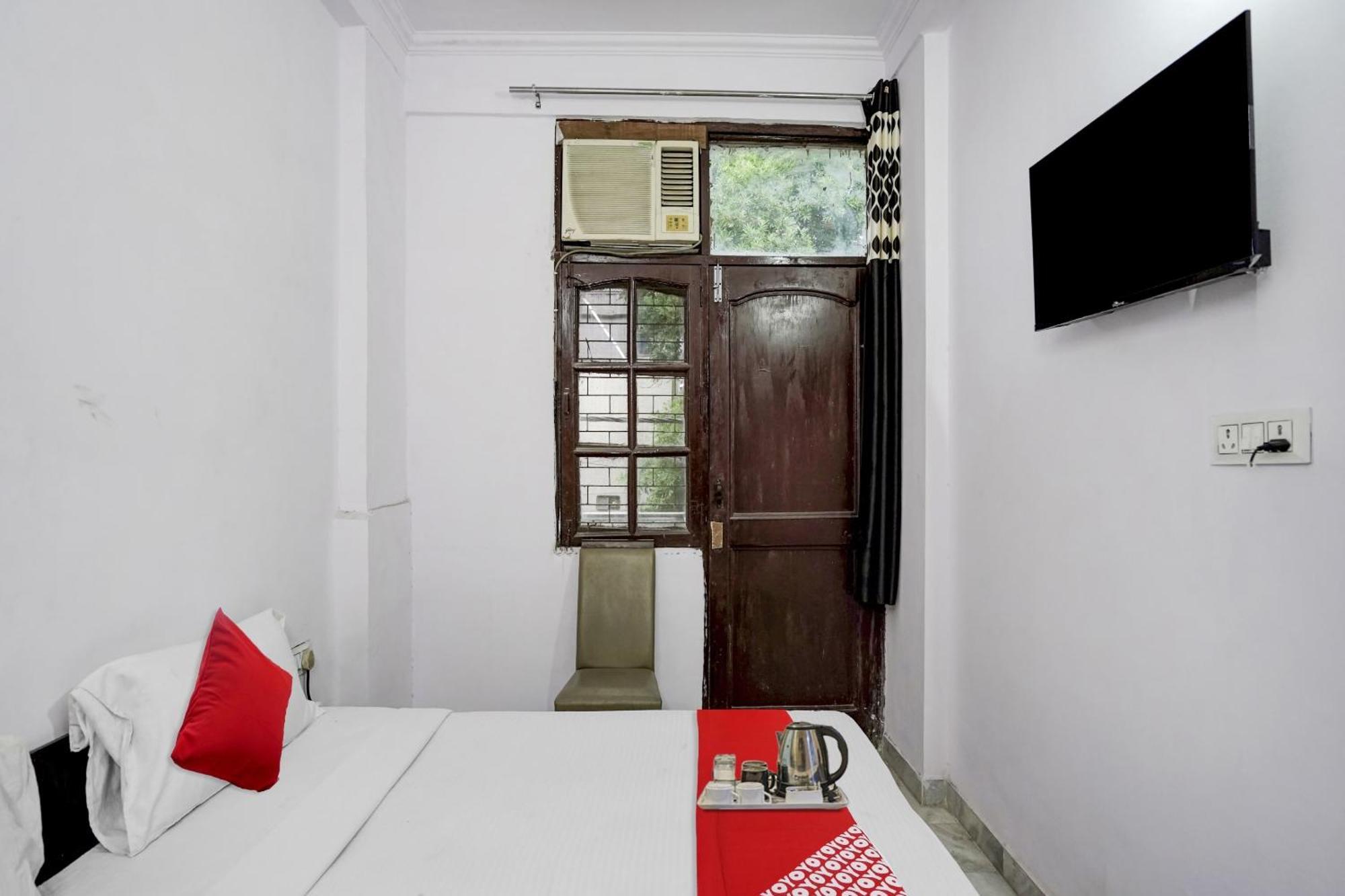 O B. R. Residency Near Tughlakabad Station Metro Station 3*