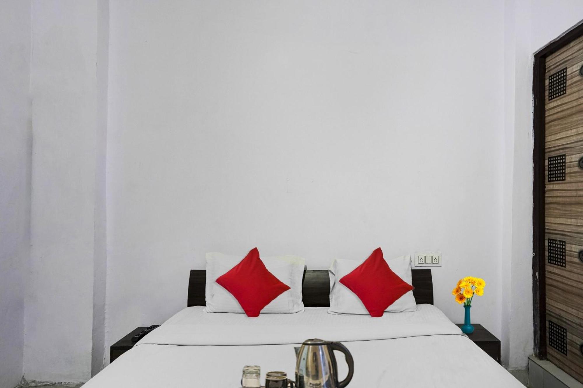 Hotel O B. R. Residency Near Tughlakabad Station Metro Station 3*